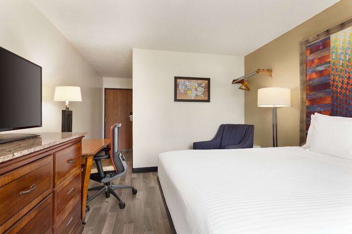 Room 12 of 41