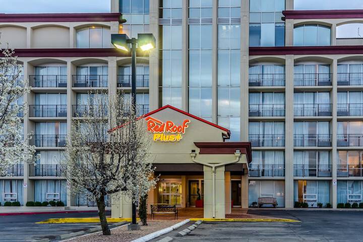 Red Roof Inn PLUS+ Wichita East