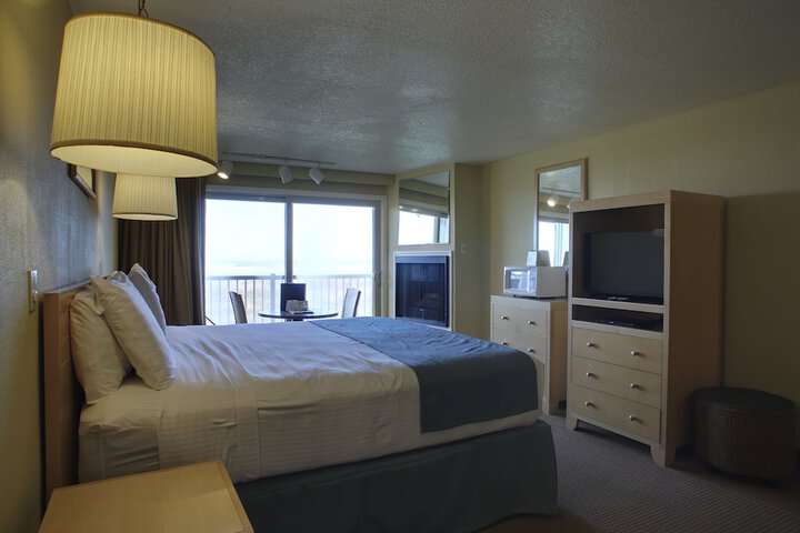 Hi-Tide Oceanfront Inn