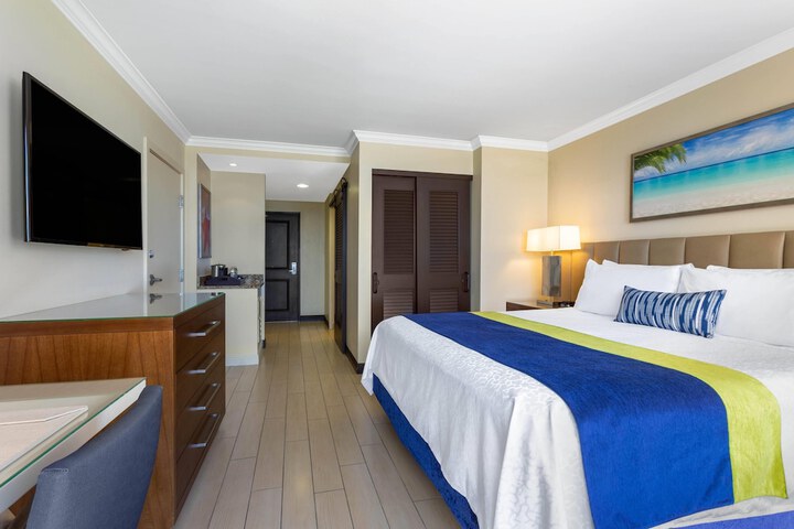 Wyndham Deerfield Beach Resort