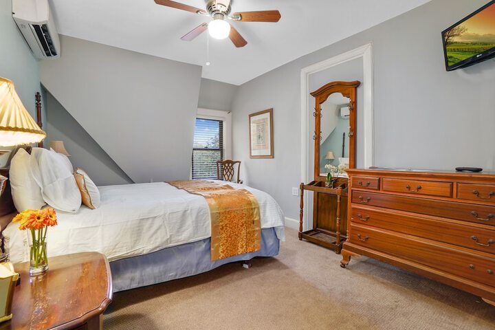 Room 20 of 43