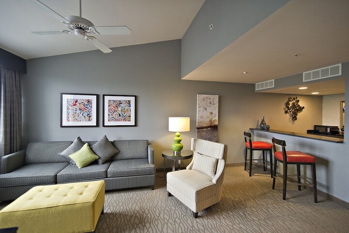 Room 5 of 28