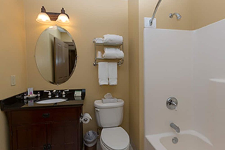 THE RED MILL INN