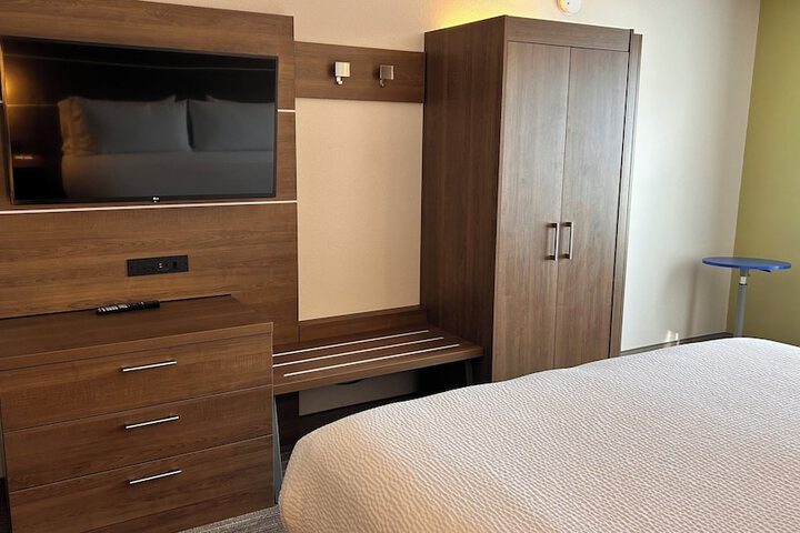 HOLIDAY INN EXPRESS & SUITES REIDSVILLE by IHG