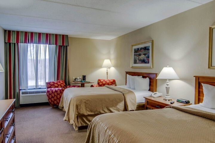 Room 10 of 35