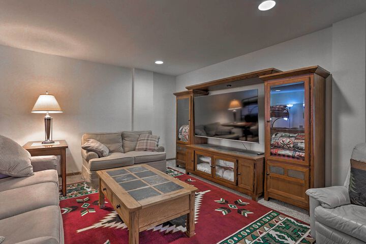 Vernon Township Condo Near Golfing + Skiing!