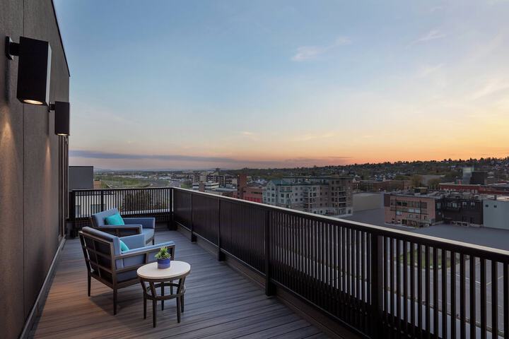 Delta Hotels by Marriott Thunder Bay
