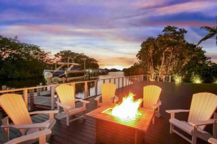 Waterfront Boat Dock and Guesthouse