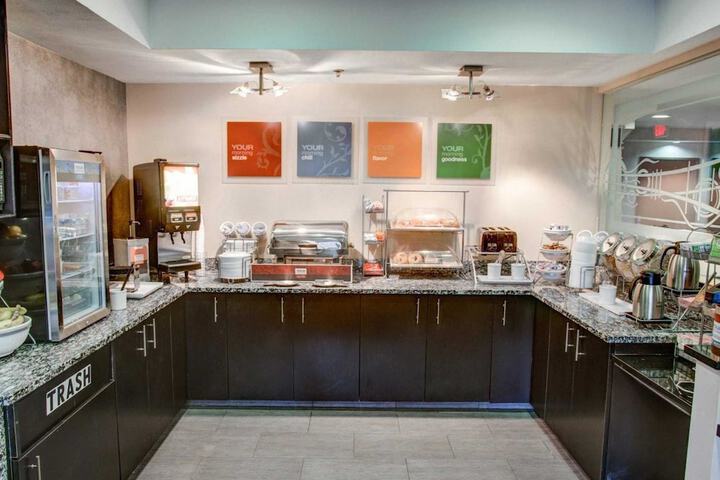 Comfort Suites Pittsburgh Airport
