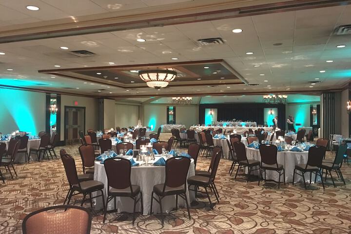 Ballroom/Hall 39 of 44