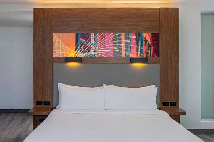 Room 41 of 65