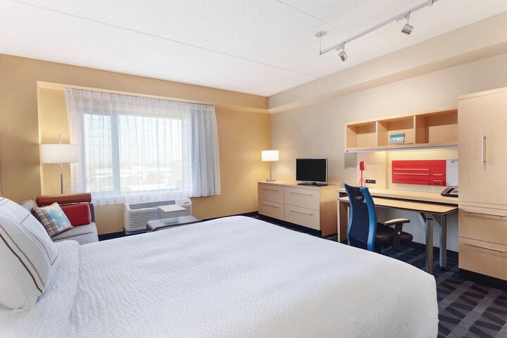 Towneplace Suites by Marriott Harrisburg West / Mechanicsburg