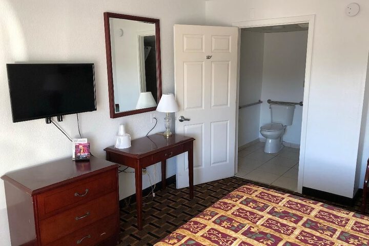 Room 19 of 46