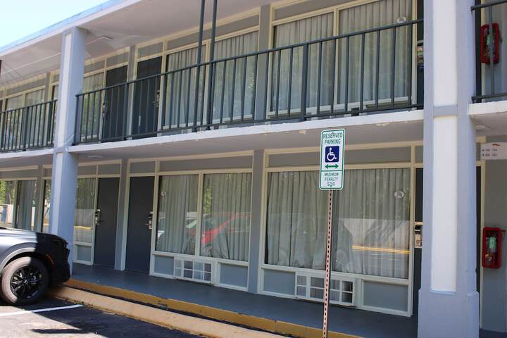 Hotel 3 of 18