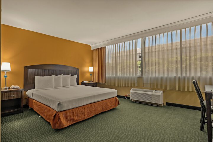 Room 12 of 23