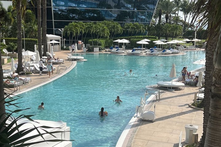 Pool 10 of 77