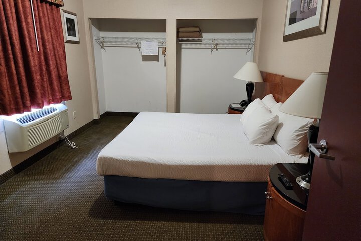 Room 68 of 75
