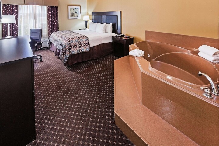 Room 12 of 32