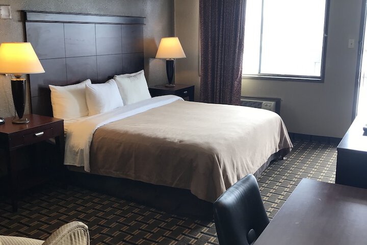 Room 10 of 25