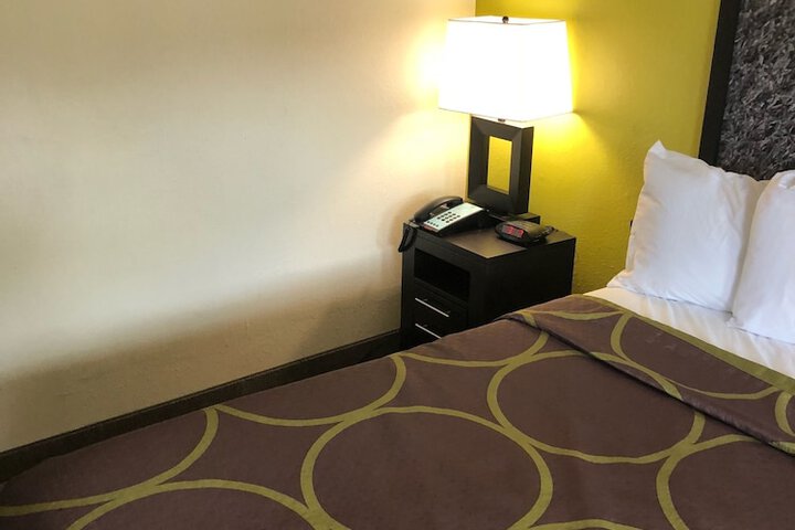 Room 5 of 34