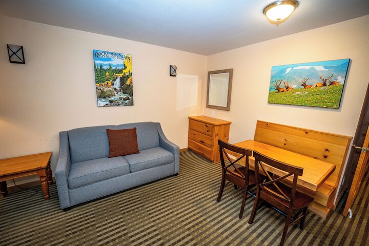 Room 143 of 242