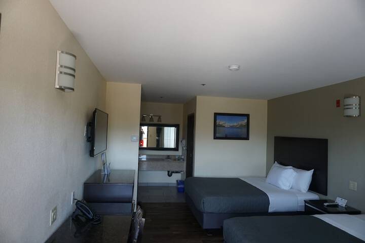 Yosemite Sierra Inn