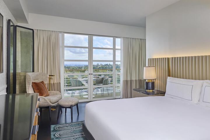 Cameo Beverly Hills LXR Hotels & Resorts