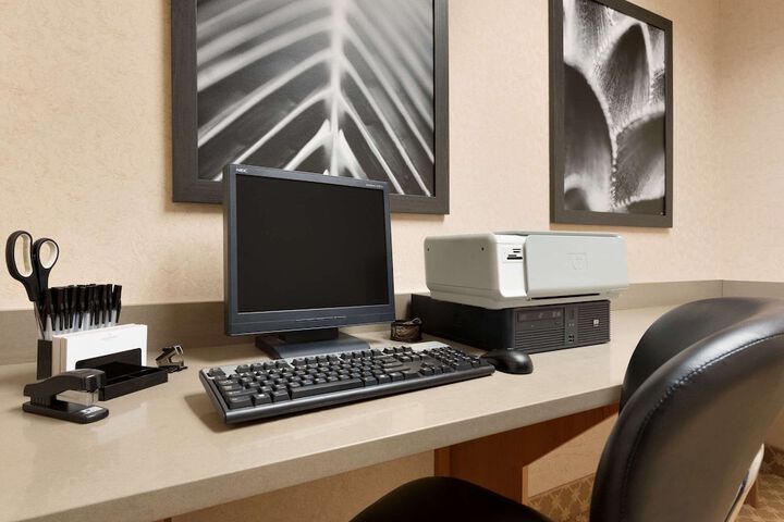 Business Center 21 of 21