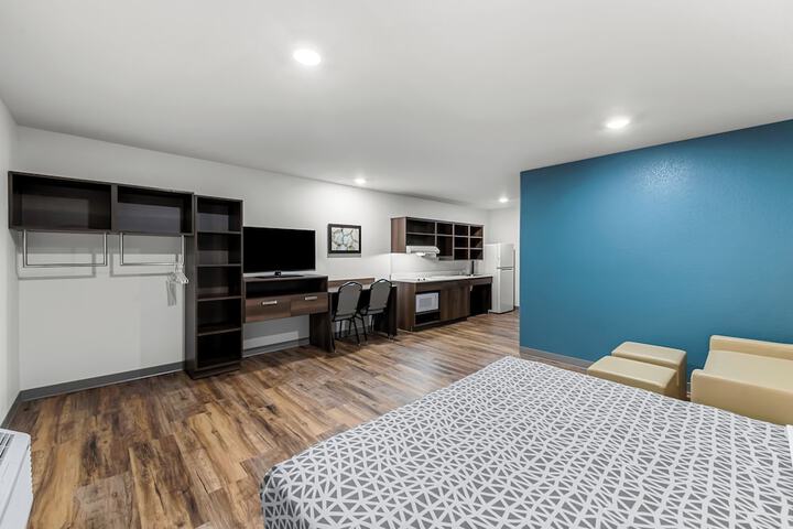 Room 6 of 20