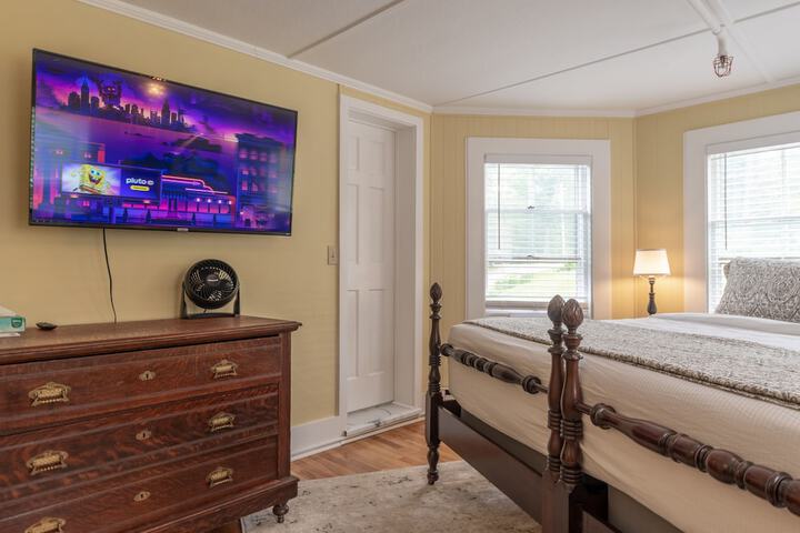 Room 85 of 153