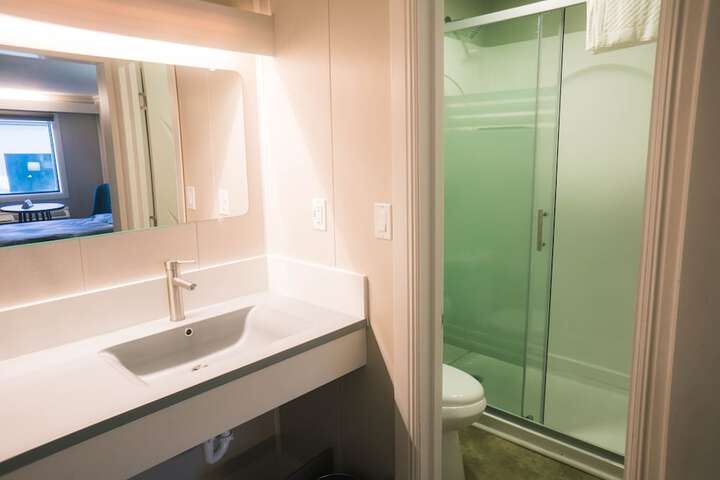 Room 13 of 20