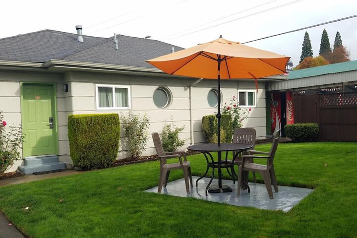 Milwaukie Inn Portland South