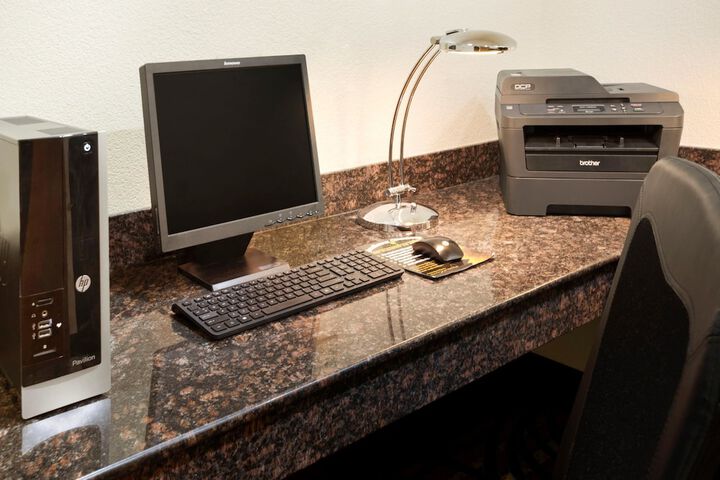 Business Center 28 of 28