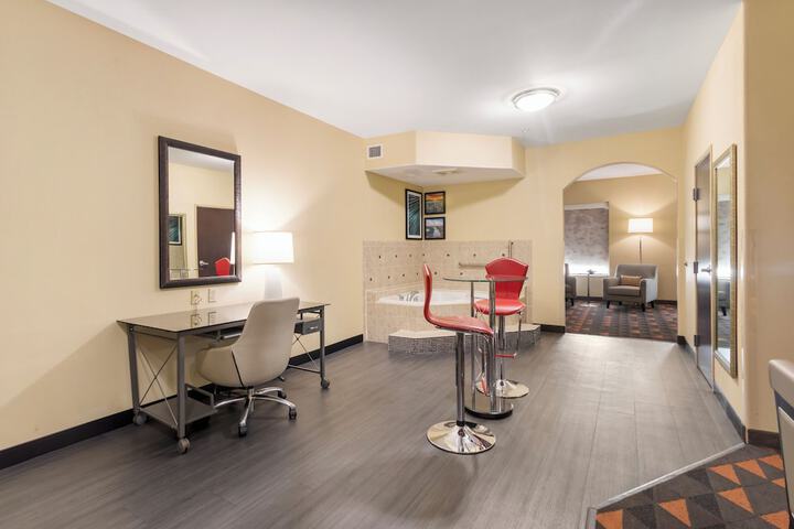 Room 16 of 43