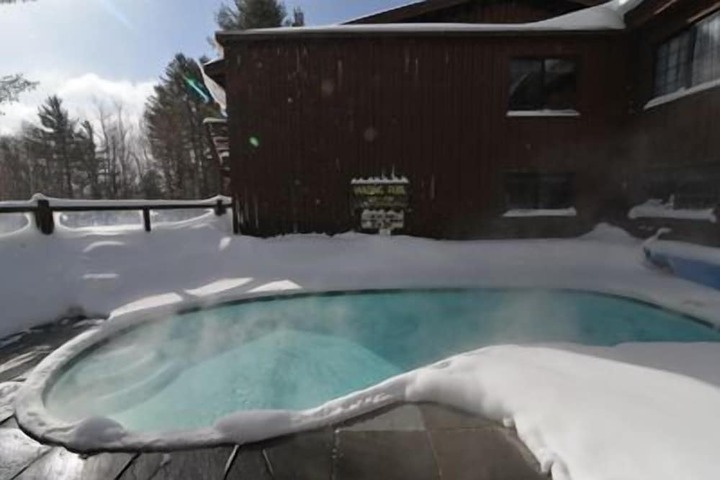 Summit Lodge