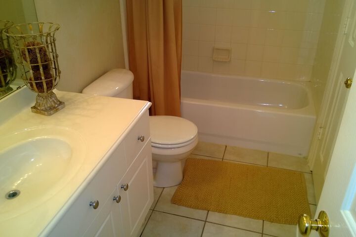 Room 32 of 41