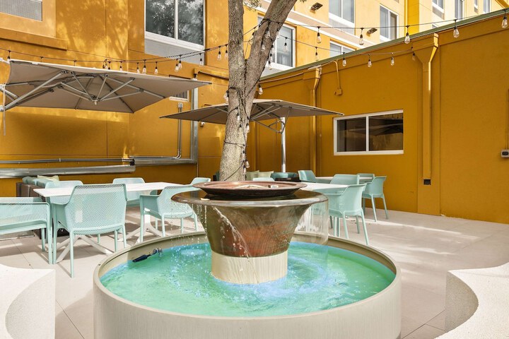 Hotel Interior 11 of 64