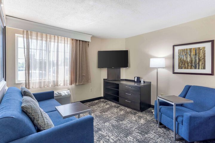 Room 18 of 25
