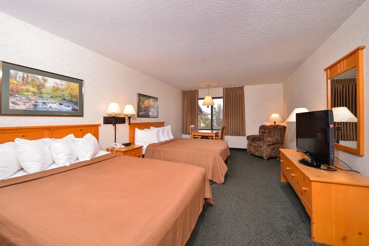 Room 9 of 32