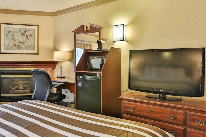 Room 33 of 118