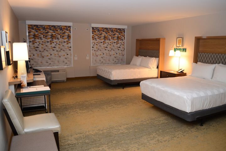 Room 47 of 117