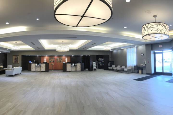 DoubleTree by Hilton Minneapolis Airport MN
