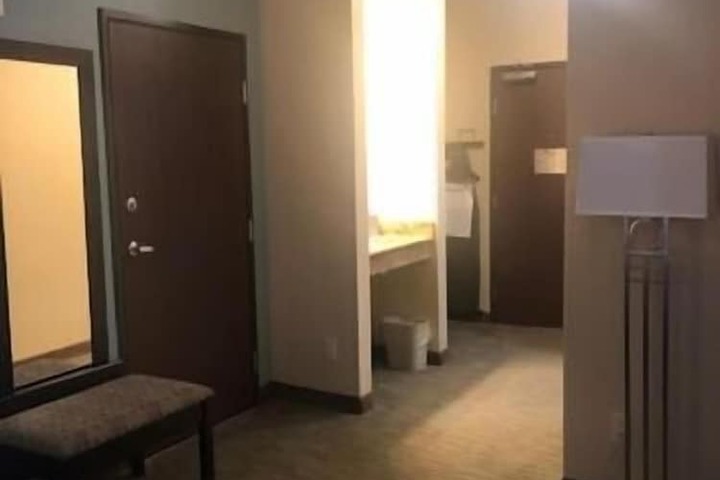 Room 30 of 59