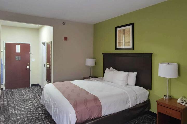 Room 15 of 41