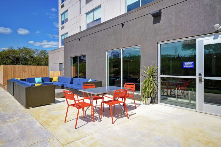 Terrace/Patio 30 of 34