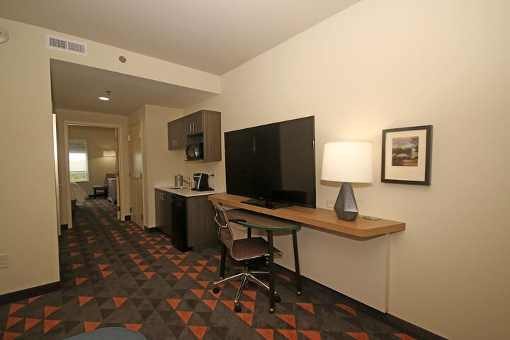 Holiday Inn & Suites Fayetteville W-Fort Bragg Area by IHG