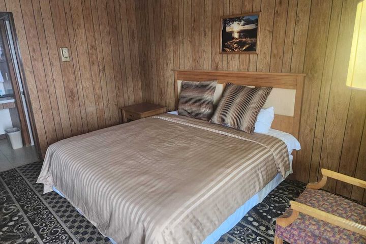 First Inn by OYO Quinter Hwy 70