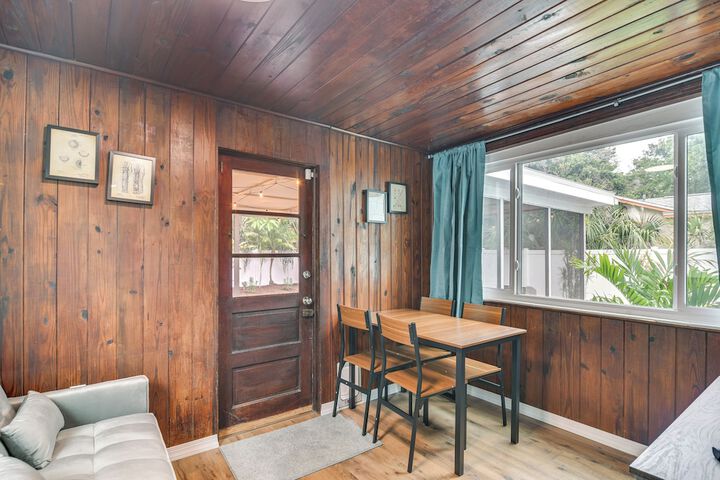 Pinellas Park Home: Swim Golf, Grill & More!