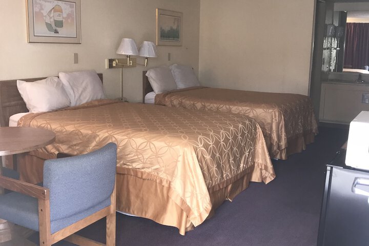 Room 8 of 36