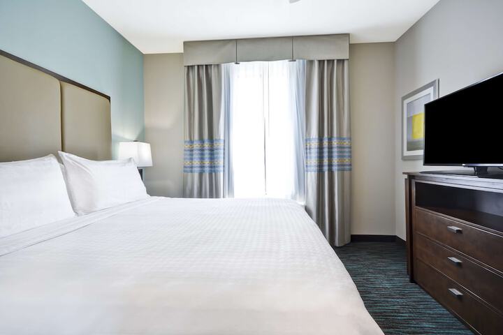 Room 22 of 46